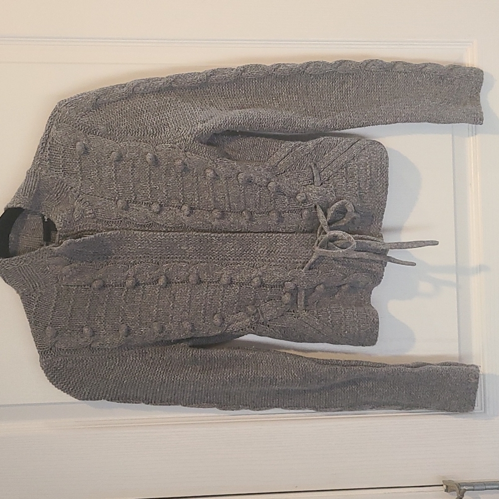 H&M grey sweater